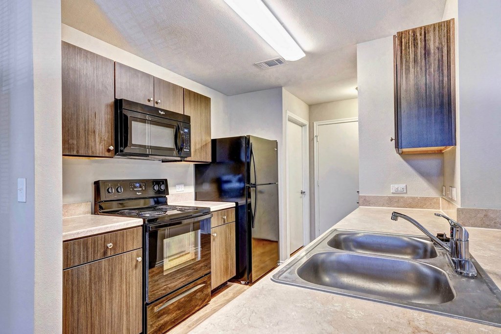 Fully Furnished Kitchen Fully Furnished Kitchen at Windy Ridge, Austin